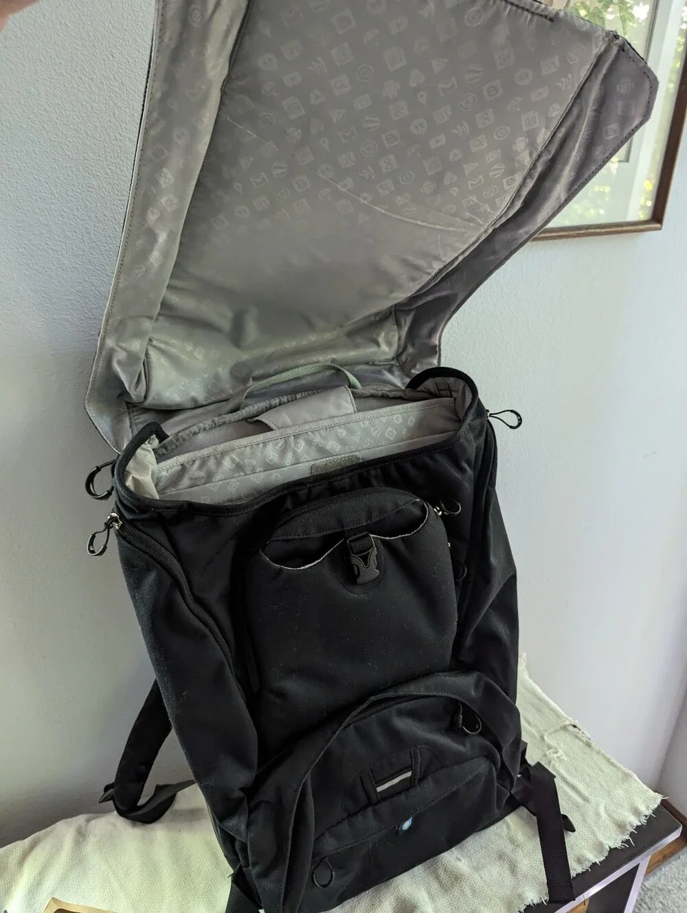 Rare Osprey Pixel Laptop Backpack 26L - Limited Edition Commuter Daypack